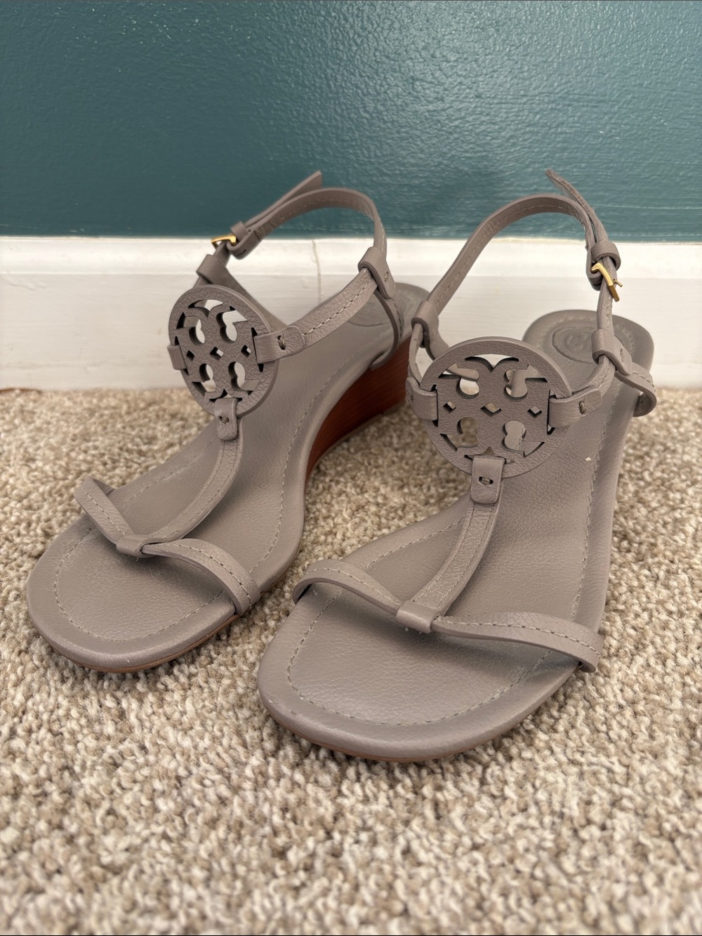Tory Burch Mini Miller Women's 60mm Wedge Sandal Dust Storm Gray